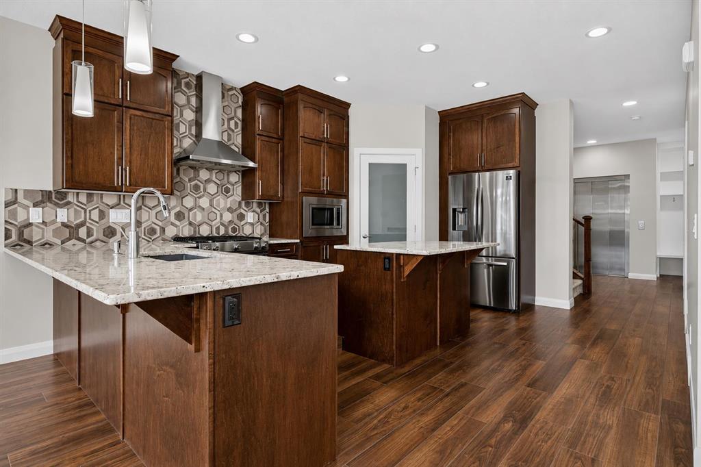 Picture of 62 Evansfield Green NW, Calgary Real Estate Listing