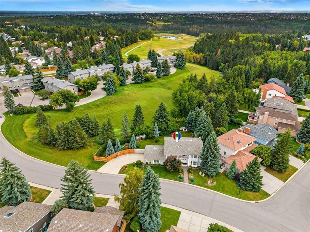 Picture of 72 Woodacres Crescent SW, Calgary Real Estate Listing