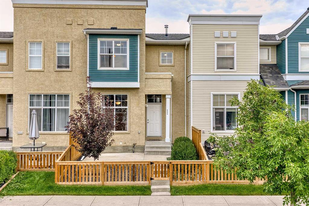 Picture of 224 Mckenzie Towne Link SE, Calgary Real Estate Listing