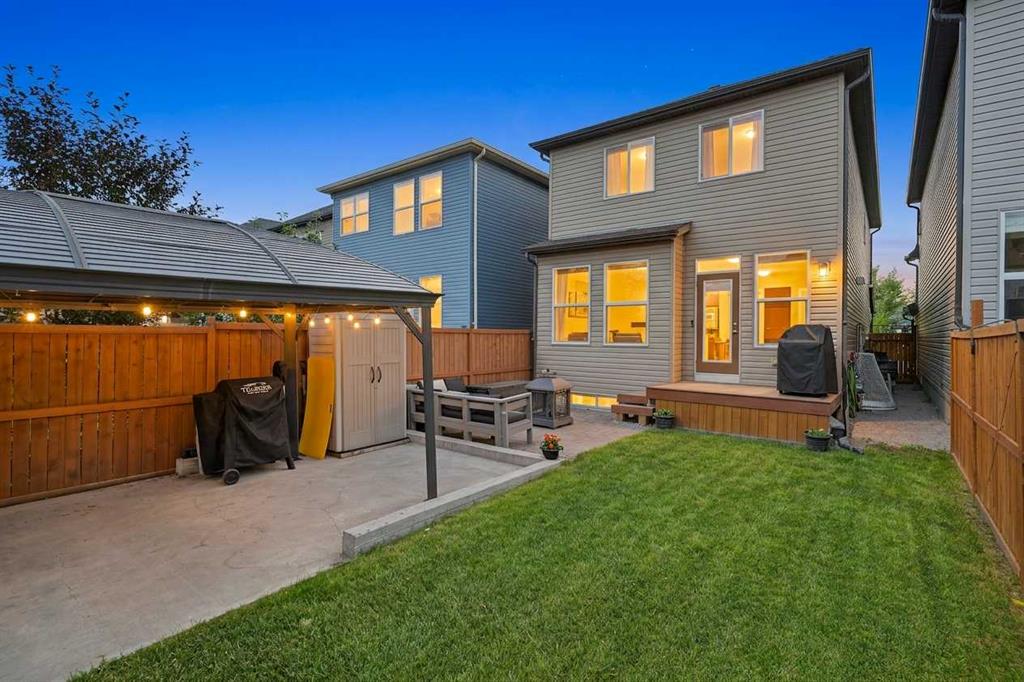 Picture of 50 Legacy Close SE, Calgary Real Estate Listing
