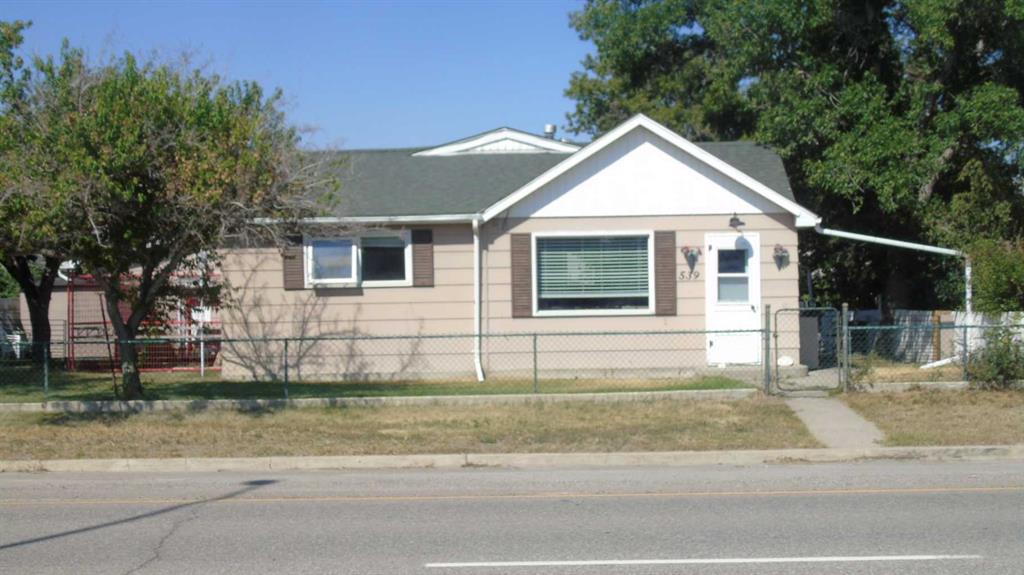 Picture of 539 23  , Fort Macleod Real Estate Listing