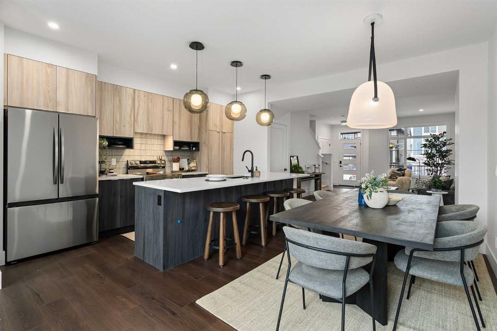 Picture of 7158 Rangeview Avenue SE, Calgary Real Estate Listing