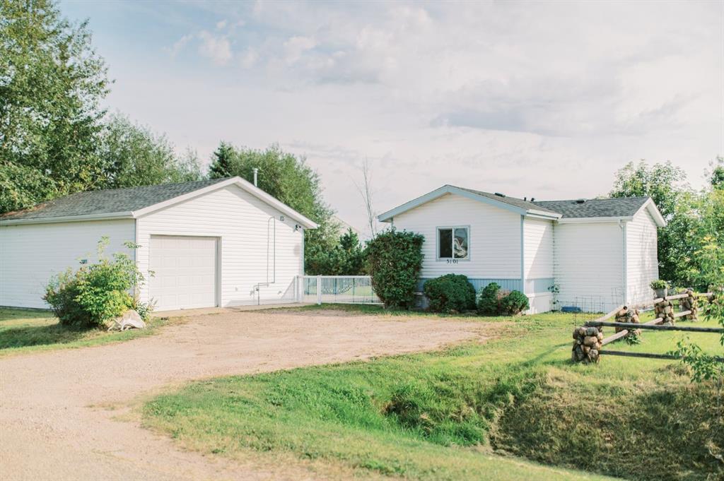 Picture of 5101 49 Avenue , Botha Real Estate Listing