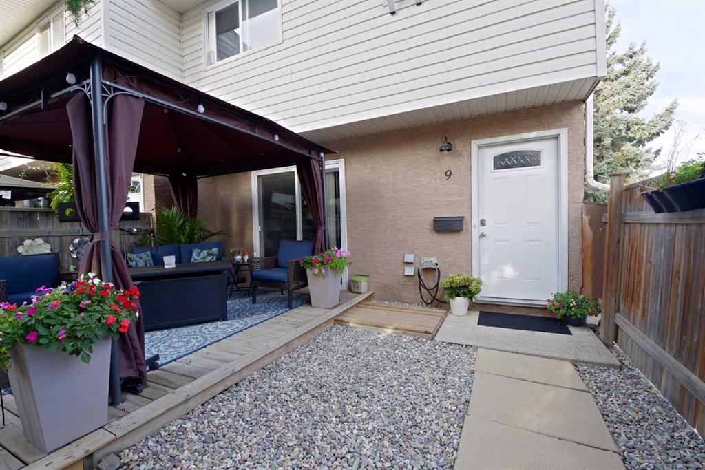 Picture of 9, 1915 18 Avenue N, Lethbridge Real Estate Listing