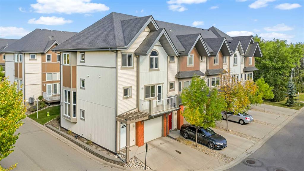 Picture of 1010 Wentworth Villas SW, Calgary Real Estate Listing