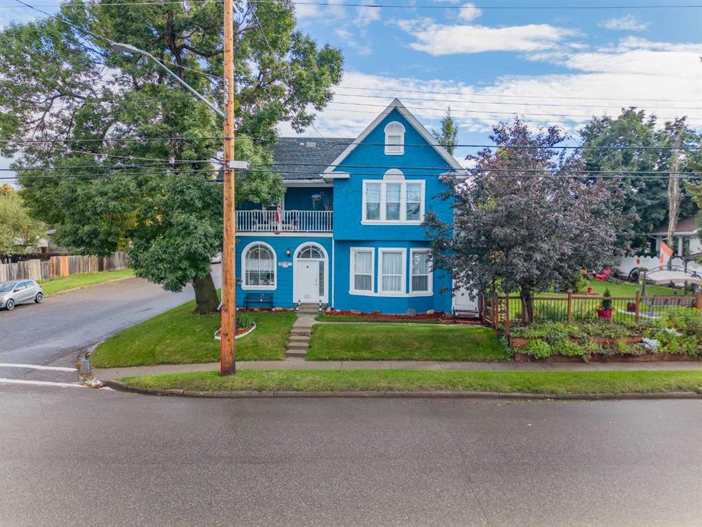 Picture of 606 Main Street , Pincher Creek Real Estate Listing