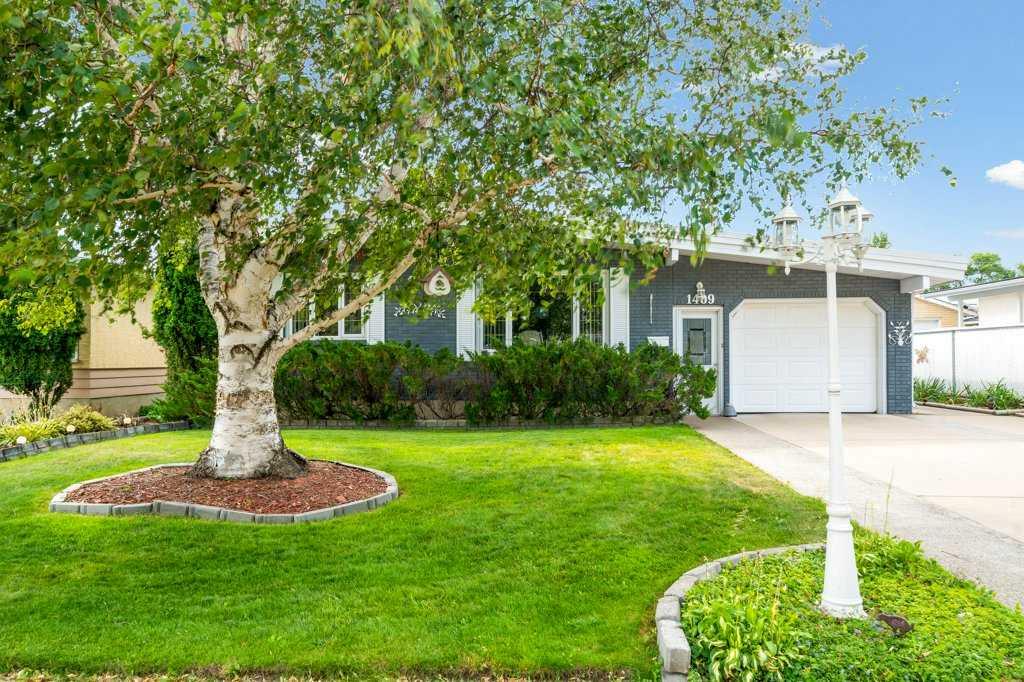 Picture of 1409 24 Street SE, Medicine Hat Real Estate Listing