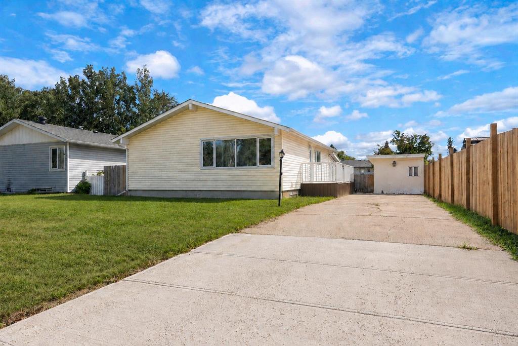 Picture of 2 Blair Crescent , Fort McMurray Real Estate Listing