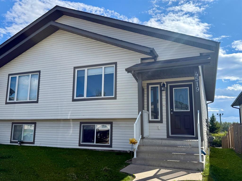 Picture of 4519 44 Avenue Close , Rocky Mountain House Real Estate Listing