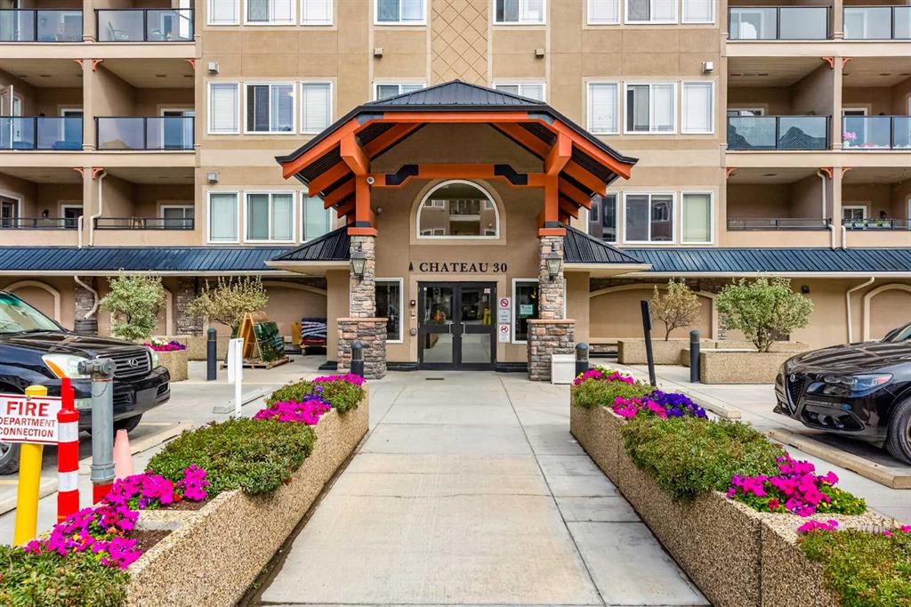 Picture of 305, 30 Discovery Ridge Close SW, Calgary Real Estate Listing