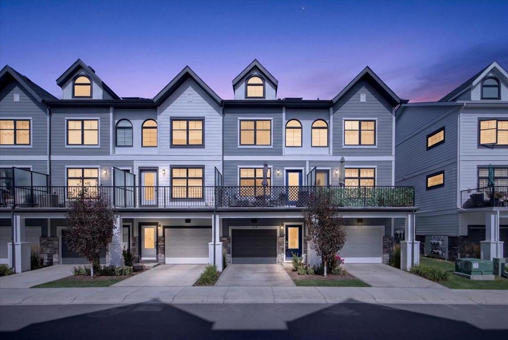 Picture of 213 Les Jardins Park SE, Calgary Real Estate Listing