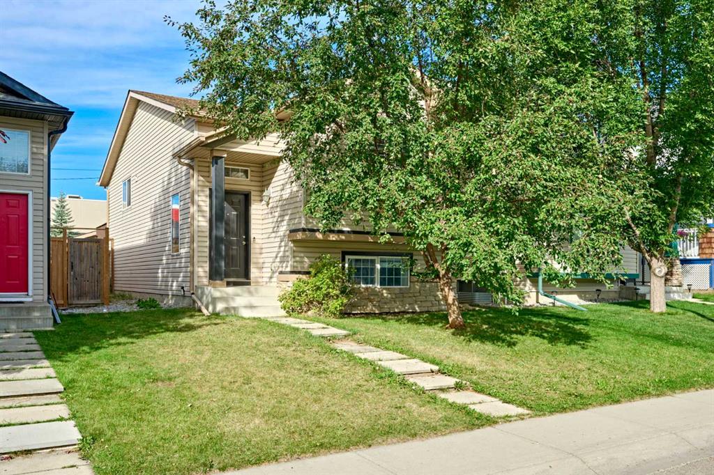 Picture of 240 Covehaven Road NE, Calgary Real Estate Listing