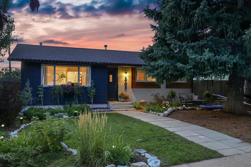 Picture of 363 Queensland Drive SE, Calgary Real Estate Listing