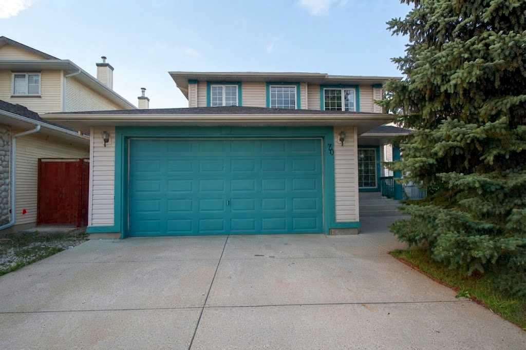 Picture of 70 Schooner Close NW, Calgary Real Estate Listing