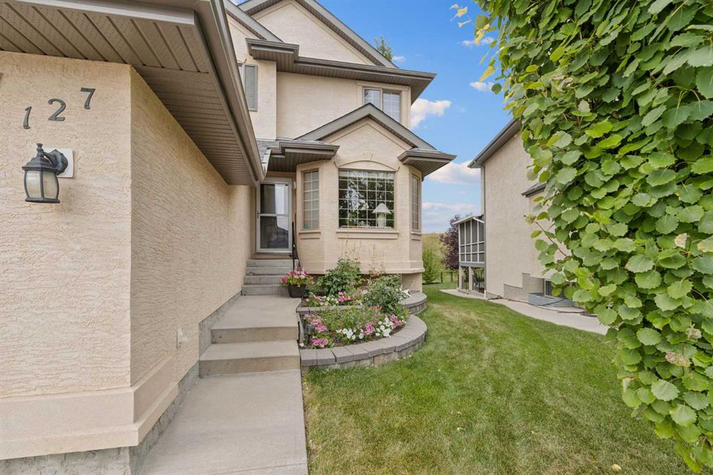 Picture of 127 Edgeridge Close NW, Calgary Real Estate Listing