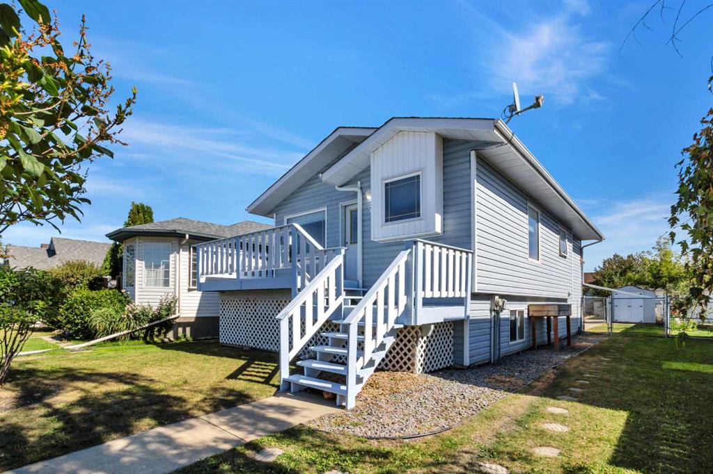 Picture of 9 Harper Drive , Sylvan Lake Real Estate Listing