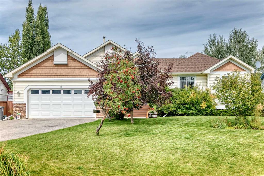 Picture of 27 Lloyd Crescent NE, Langdon Real Estate Listing