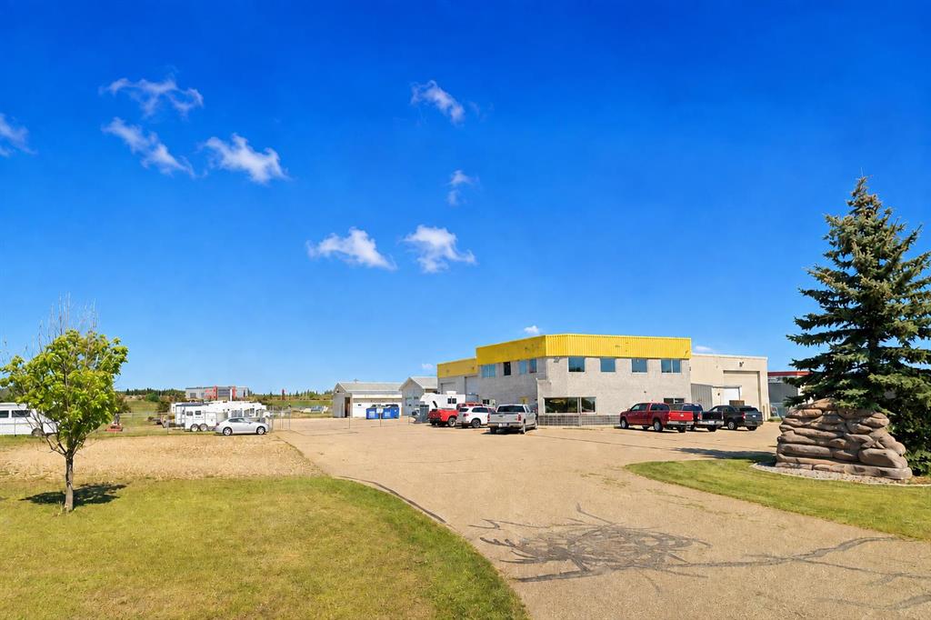 Picture of 39 Belich Crescent , Rural Red Deer County Real Estate Listing