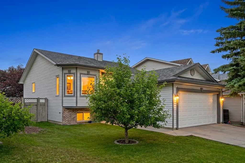 Picture of 940 Coventry Drive NE, Calgary Real Estate Listing