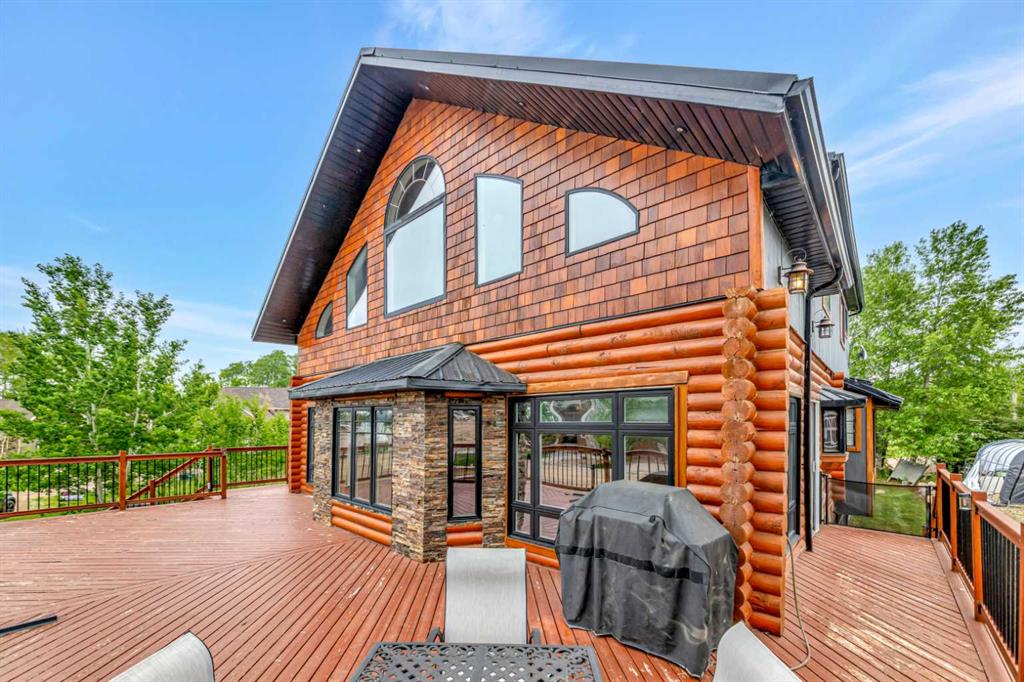 Picture of 16 Lakeview Drive , Lac Des Iles Real Estate Listing