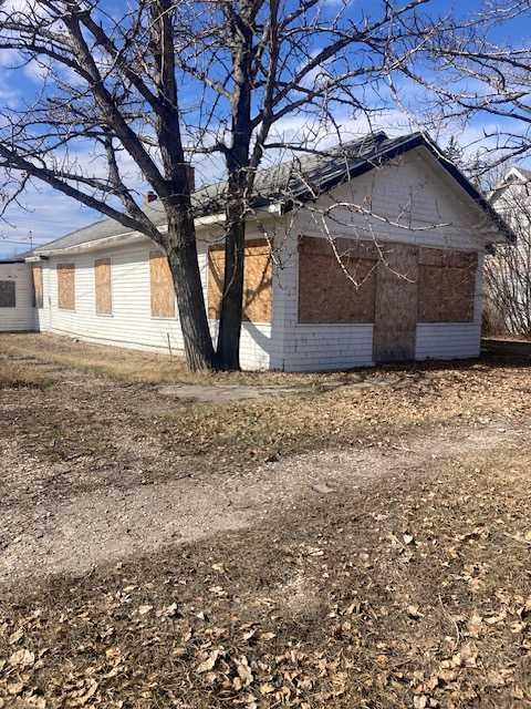 Picture of 10107 102 Avenue , Hythe Real Estate Listing