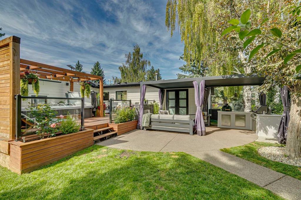 Picture of 320 Braniff Place SW, Calgary Real Estate Listing