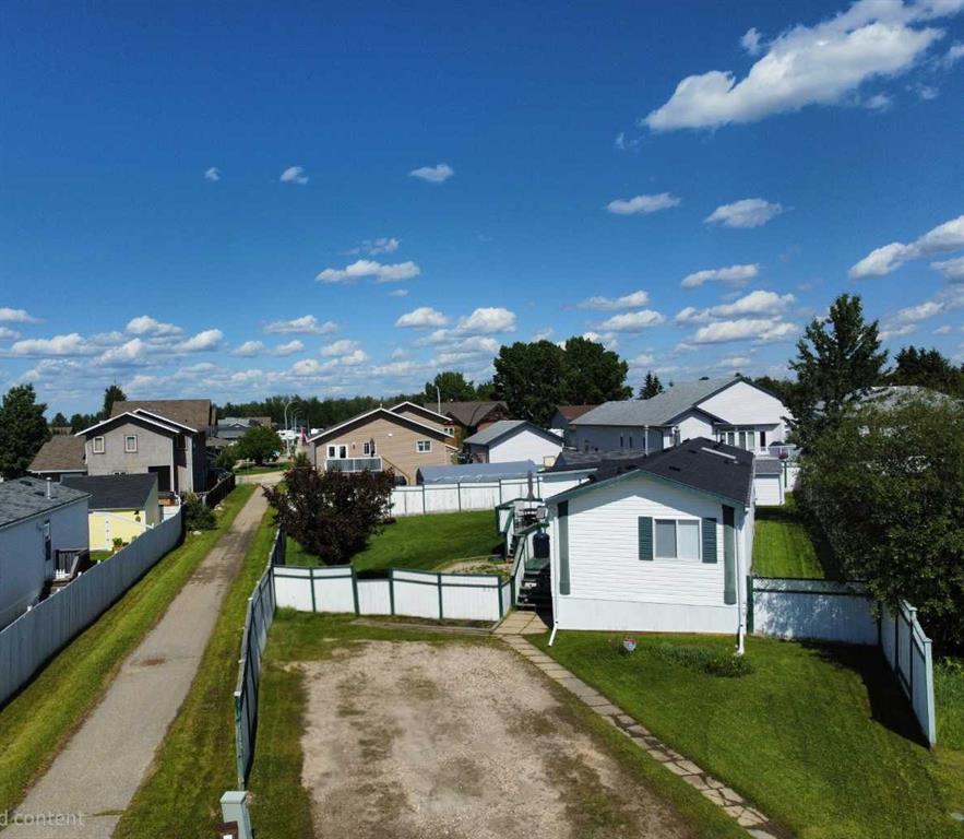 Picture of 517 9 Street , Fox Creek Real Estate Listing