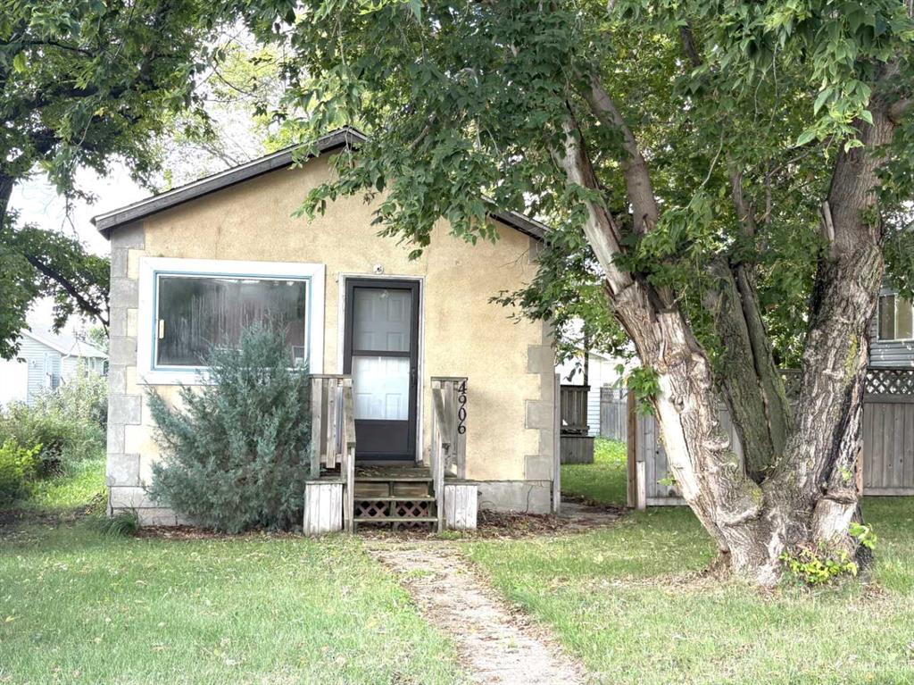 Picture of 4906 49 Avenue , Forestburg Real Estate Listing