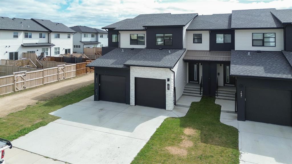 Picture of 107 Palmer Circle , Blackfalds Real Estate Listing