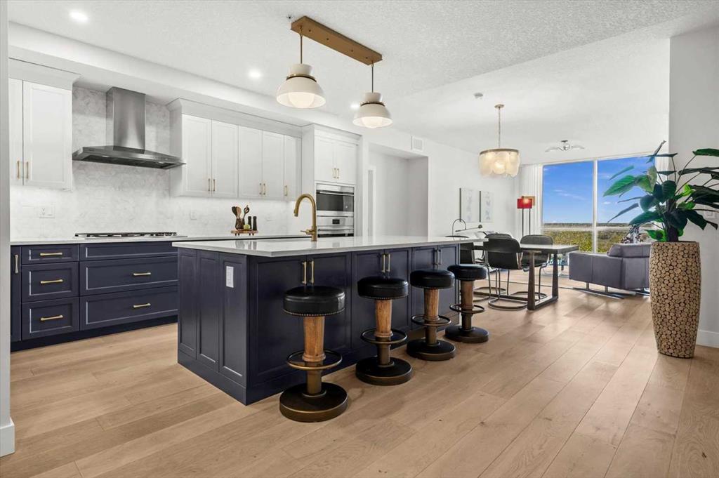 Picture of 209, 15 Cougar Ridge Landing SW, Calgary Real Estate Listing
