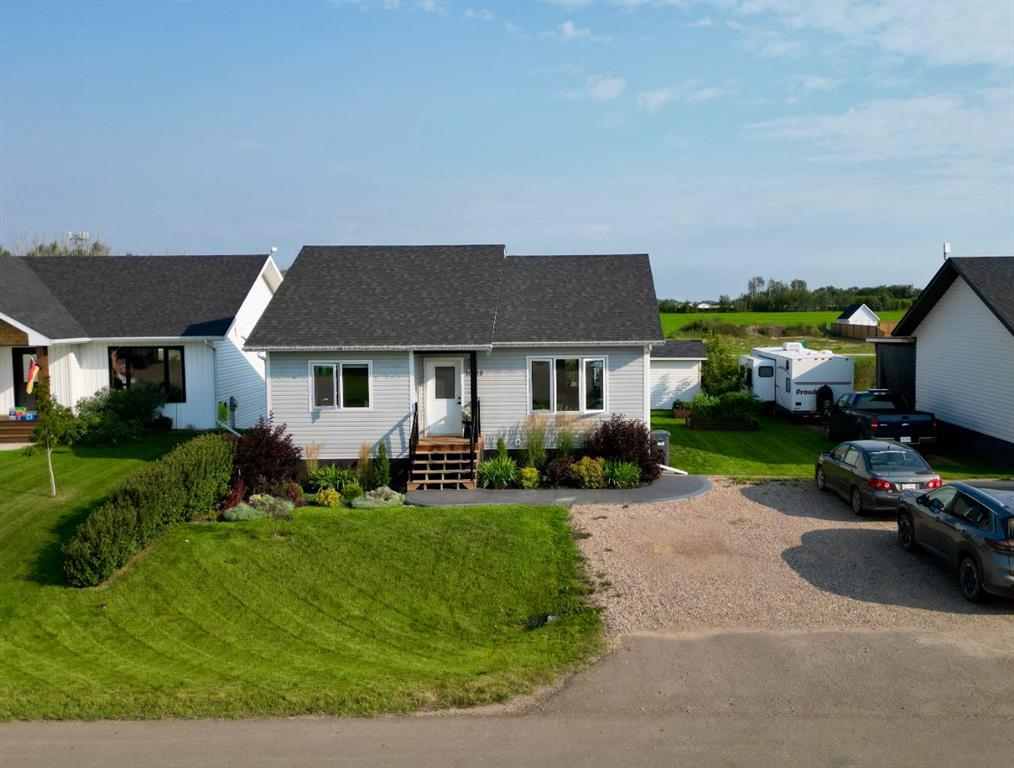 Picture of 10418 105 Ave  , La Crete Real Estate Listing