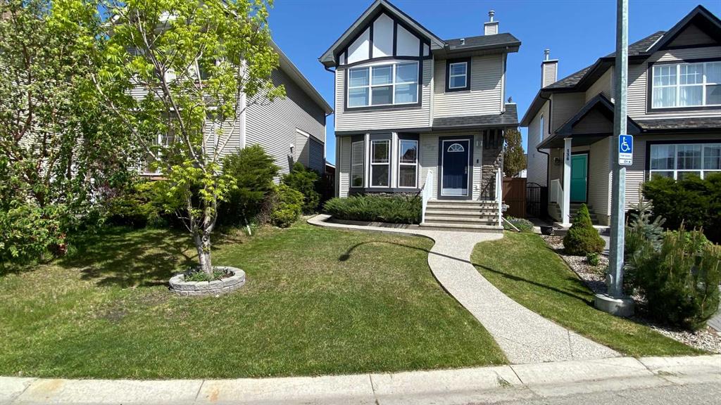 Picture of 132 Cranberry Lane SE, Calgary Real Estate Listing