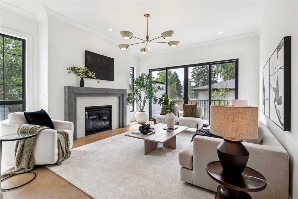 Picture of 1605 42 Avenue SW, Calgary Real Estate Listing