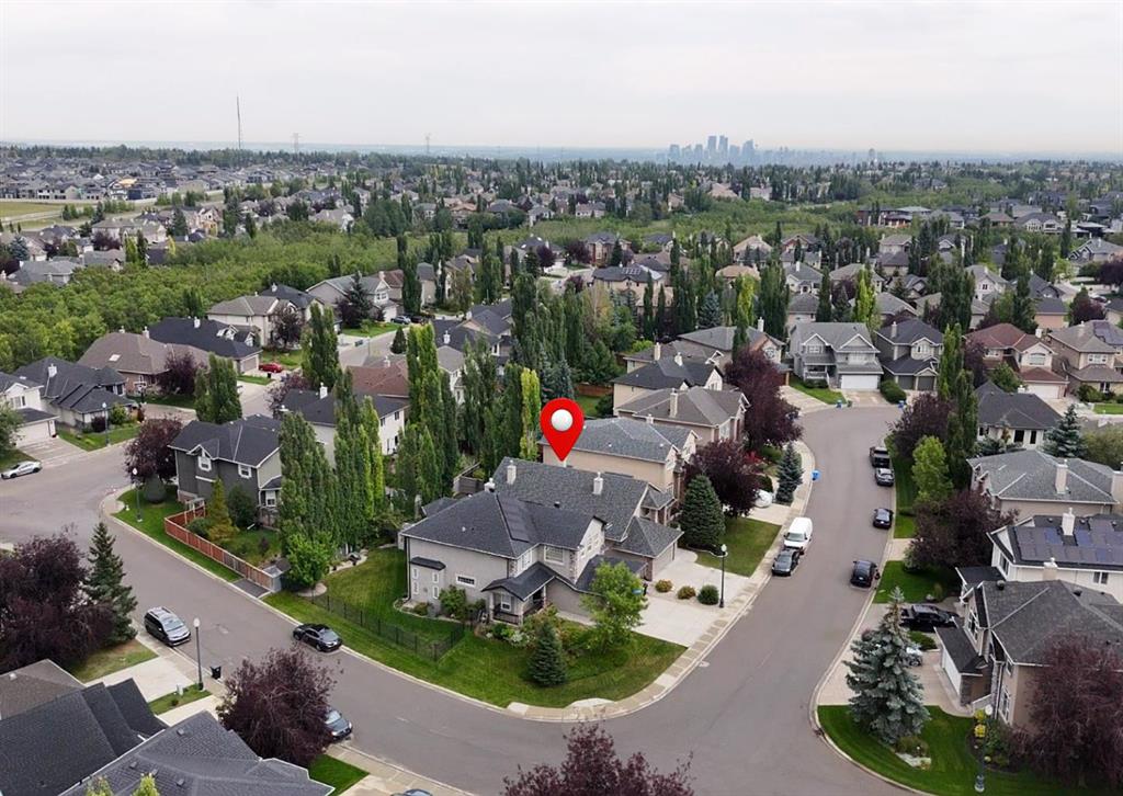 Picture of 133 Strathlea Court SW, Calgary Real Estate Listing