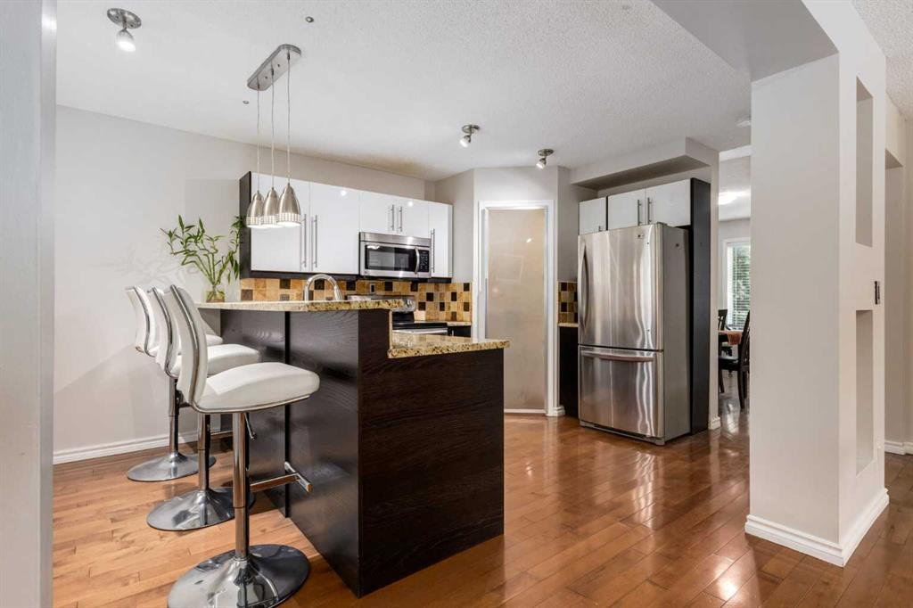 Picture of 8, 2132 35 Avenue SW, Calgary Real Estate Listing