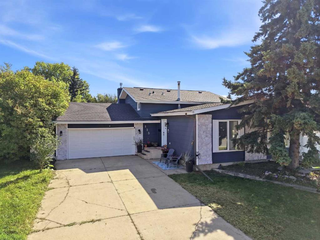 Picture of 123 Metcalf Avenue , Red Deer Real Estate Listing