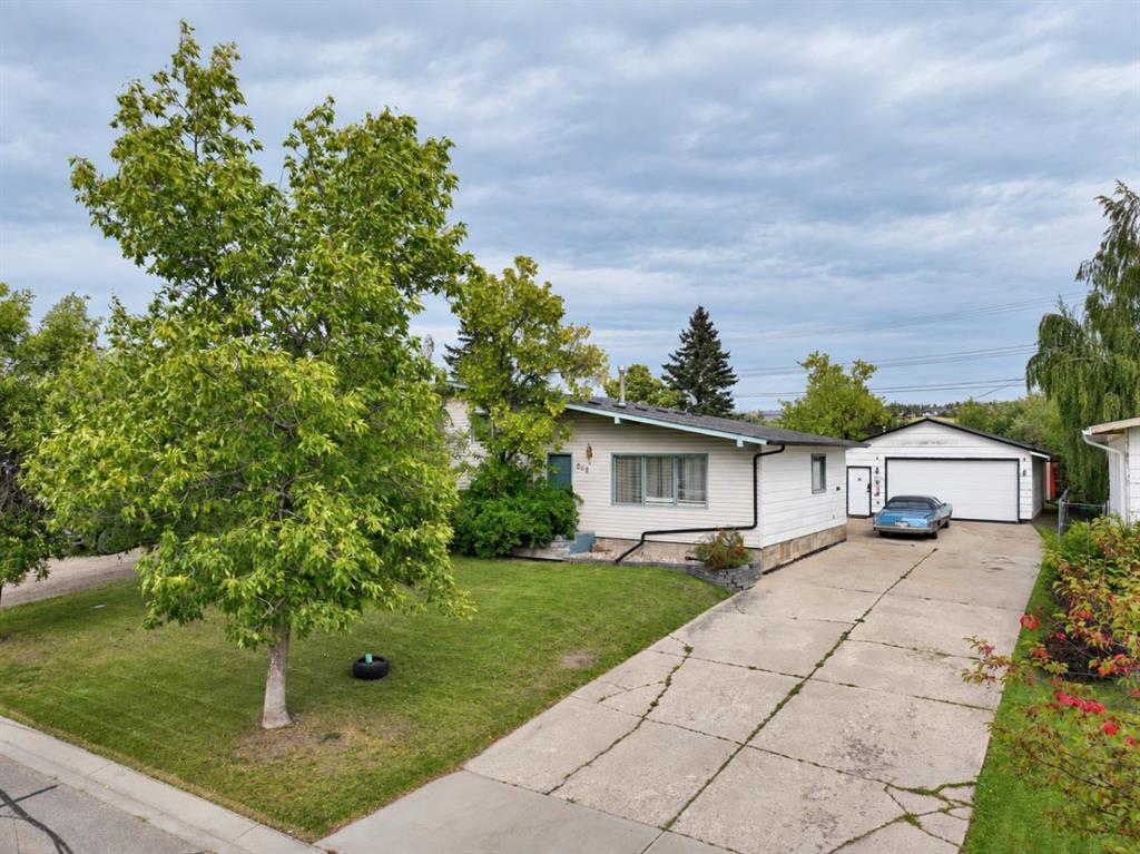 Picture of 508 7 Avenue , Beaverlodge Real Estate Listing