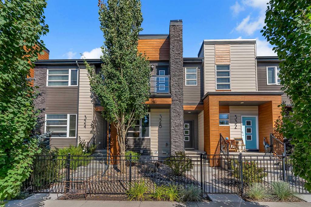 Picture of 328 Midtown Gate SW, Airdrie Real Estate Listing