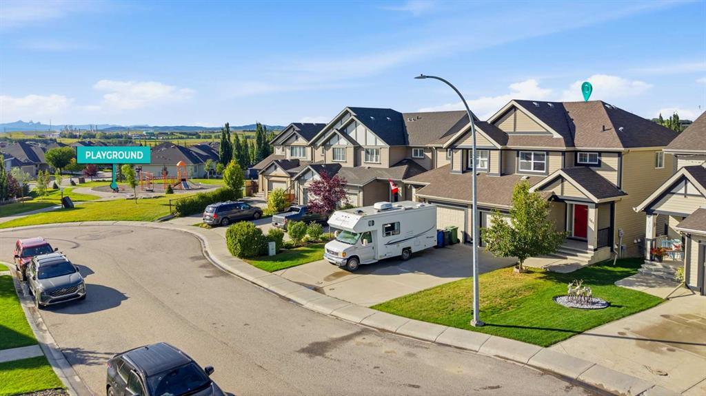 Picture of 161 Sunset Common , Cochrane Real Estate Listing