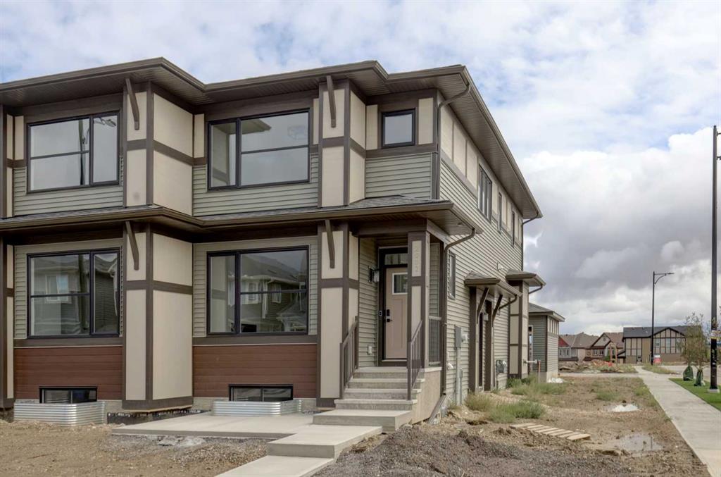 Picture of 2002 Cobblebrook Crescent SW, Airdrie Real Estate Listing