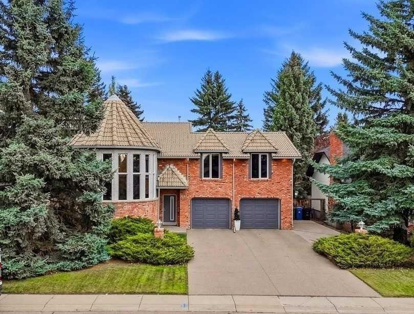 Picture of 1216 Varsity Estates Drive NW, Calgary Real Estate Listing