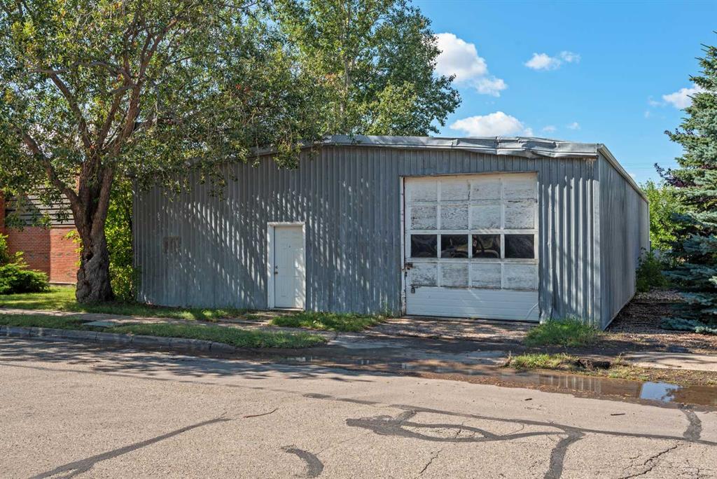 Picture of 125 2 Avenue SE, Three Hills Real Estate Listing