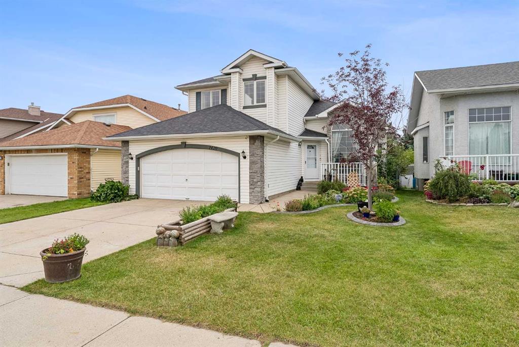 Picture of 1420 Meadowbrook Drive SE, Airdrie Real Estate Listing