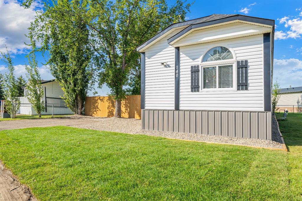 Picture of 140 Birch Street , Brooks Real Estate Listing