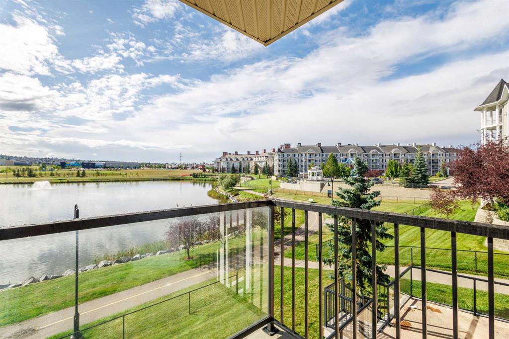 Picture of 207, 108 Country Village Circle NE, Calgary Real Estate Listing
