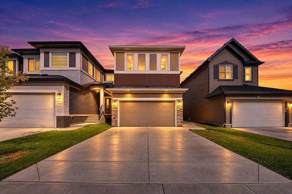Picture of 12 Corner Glen Row NE, Calgary Real Estate Listing