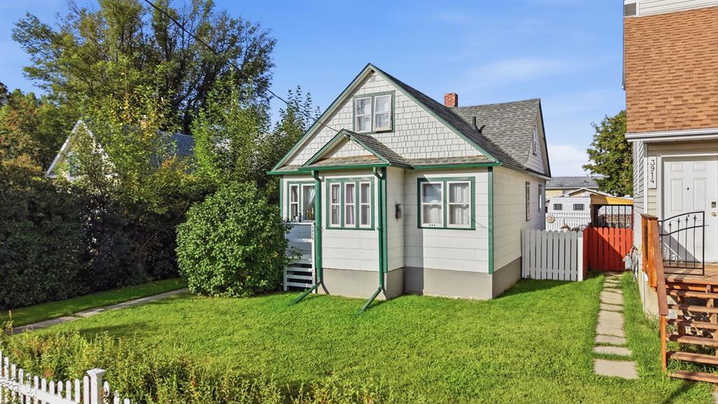 Picture of 3912 55 Avenue , Red Deer Real Estate Listing