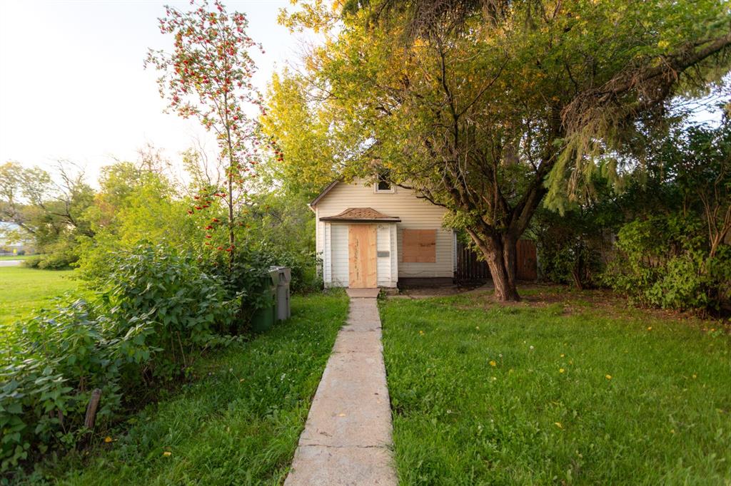 Picture of 4632 49 Street  , Lloydminster Real Estate Listing