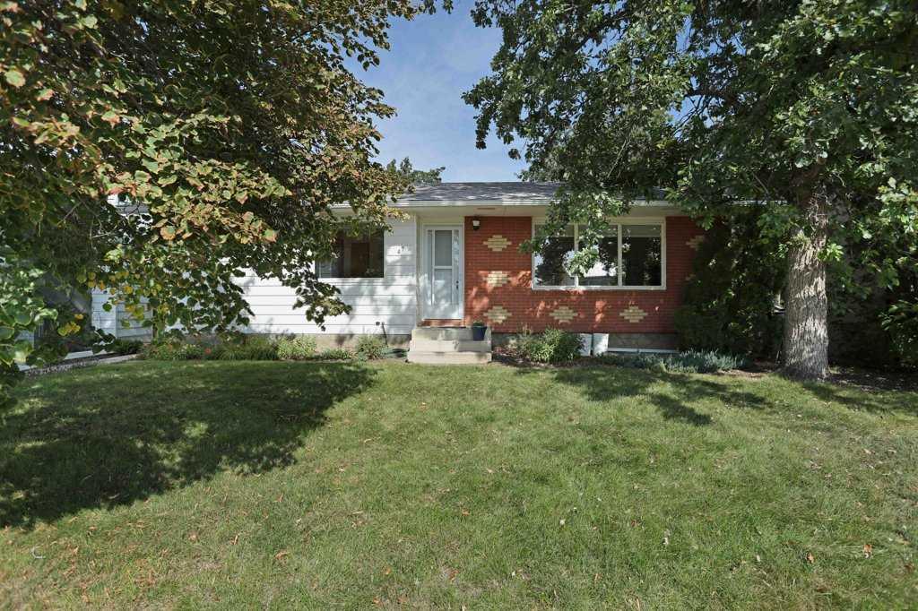 Picture of 47 Eastbrook Way E, Brooks Real Estate Listing