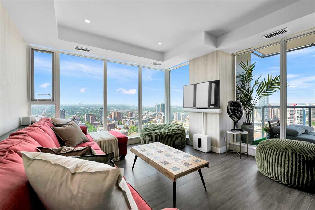 Picture of 2402, 930 16 Avenue SW, Calgary Real Estate Listing